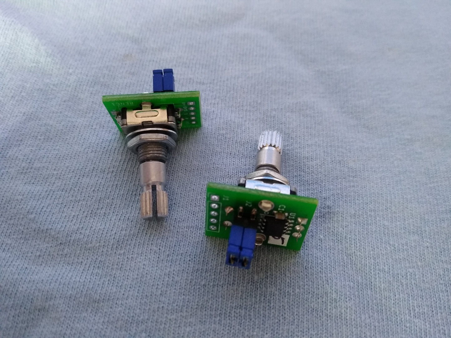 Gear-Falcon Encoder Board With Encoder, 20 Pulses 20 Detents/Rotation, With Switch, Pack of 2 ***Now includes 3D printed knobs!